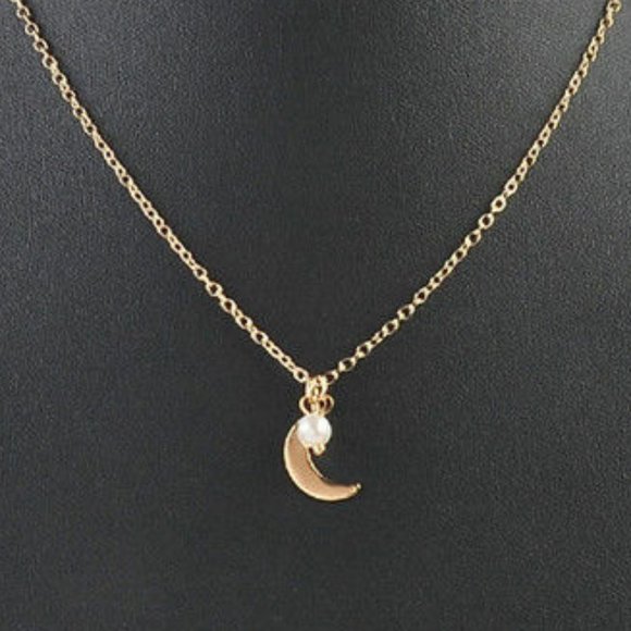 NWOT Dainty Moon Pearl Charm Necklace - Picture 4 of 6